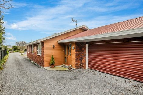 Photo of property in 15 Windsor Court, Rangiora, 7400