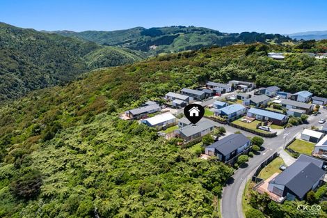 Photo of property in 22 Otonga Heights, Maungaraki, Lower Hutt, 5010