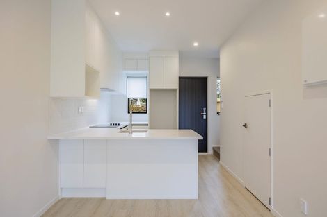 Photo of property in 1/35 Young Crescent, Drury, 2113