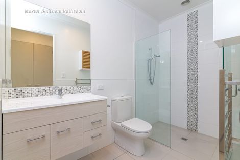 Photo of property in 10 Torea Tai Road, Hobsonville, Auckland, 0616