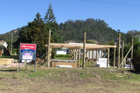 Photo of property in 8 Marine Parade, Cooks Beach, Whitianga, 3591