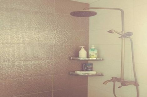 Photo of property in 211 Memorial Avenue, Burnside, Christchurch, 8053