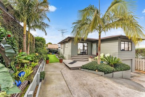 Photo of property in 2/2 Patons Road, Howick, Auckland, 2014