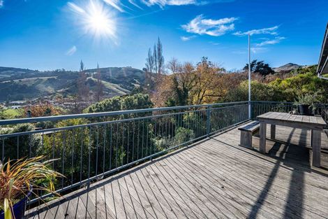 Photo of property in 22 Bayview Crescent, Duvauchelle, 7581