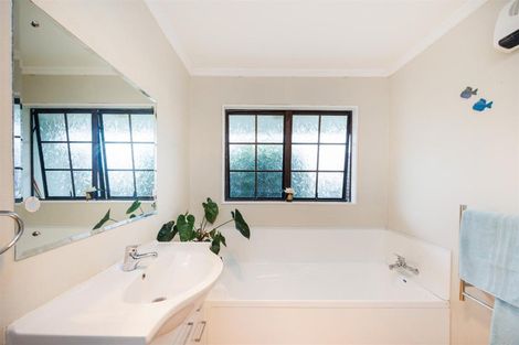 Photo of property in 17 Tennent Court, Marton, 4710