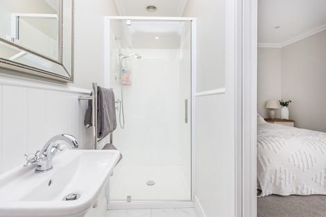 Photo of property in 90 Melbourne Road, Island Bay, Wellington, 6023