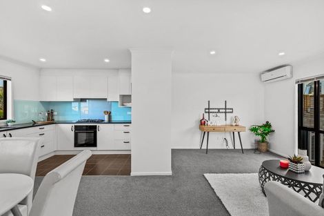 Photo of property in St Claire Village, 10/172 Mcleod Road, Te Atatu South, Auckland, 0610
