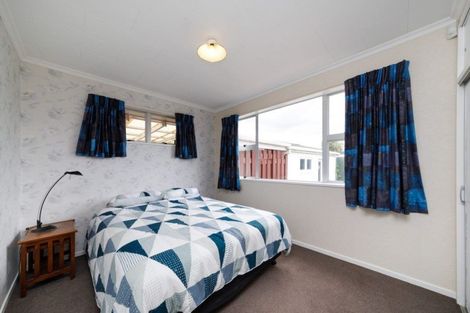 Photo of property in 20 Westhaven Grove, Takaro, Palmerston North, 4412