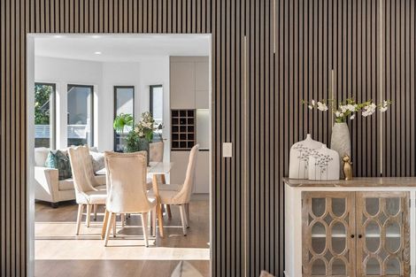 Photo of property in 2/19 Rodney Road, Northcote Point, Auckland, 0627