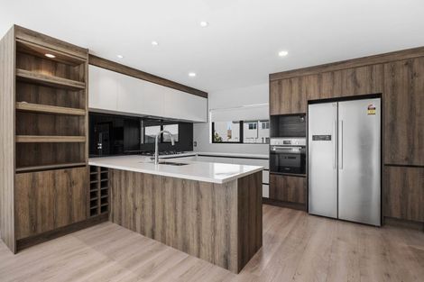 Photo of property in 20 Meritage Lane, Te Atatu South, Auckland, 0610