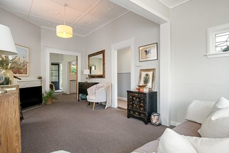 Photo of property in 25 Totara Street, Eastbourne, Lower Hutt, 5013