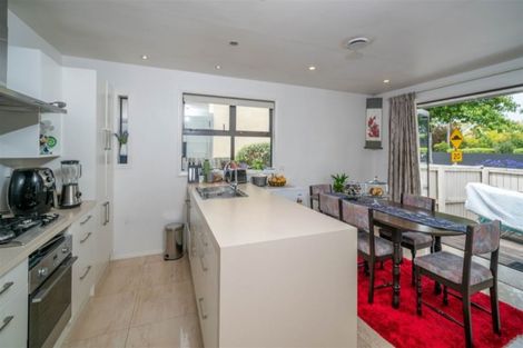 Photo of property in 1/111 Aikmans Road, Merivale, Christchurch, 8014