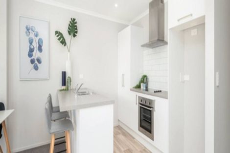 Photo of property in 5 Kriletich Drive, Kumeu, 0810