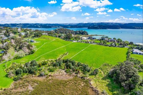 Photo of property in 106 Ridge Road, Mahurangi East, 0982
