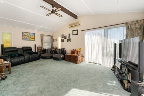 Photo of property in 18 George Place, Tokoroa, 3420