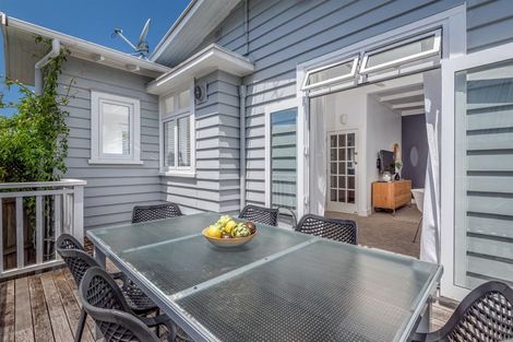 Photo of property in 1/35 Nile Road, Milford, Auckland, 0620