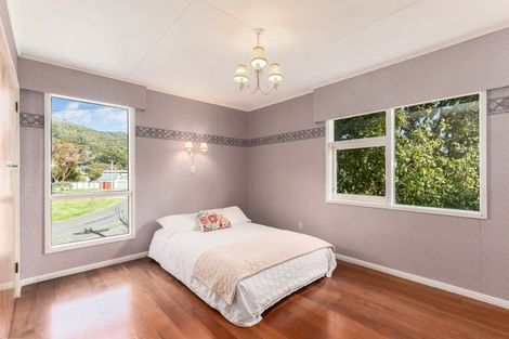 Photo of property in 20 Puriri Street, Eastbourne, Lower Hutt, 5013