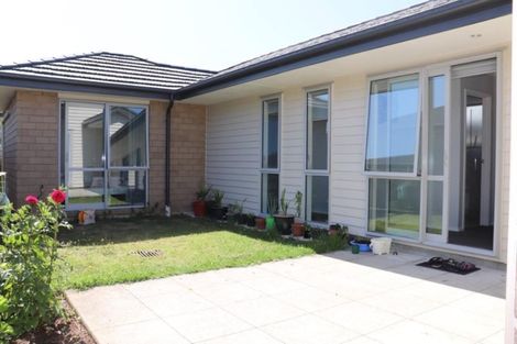 Photo of property in 8 Kaki Lane, Takanini, 2112