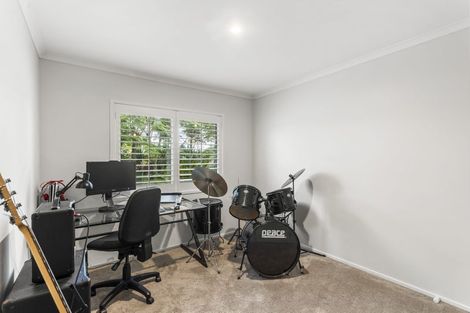 Photo of property in 41 Saltwood Street, Red Beach, 0932