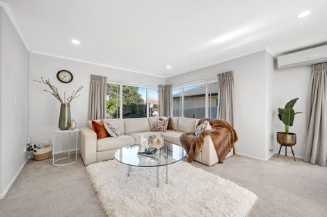 Photo of property in 38 Dannemora Drive, Dannemora, Auckland, 2016