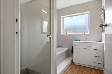 Photo of property in 19 Bronte Place, Whalers Gate, New Plymouth, 4310