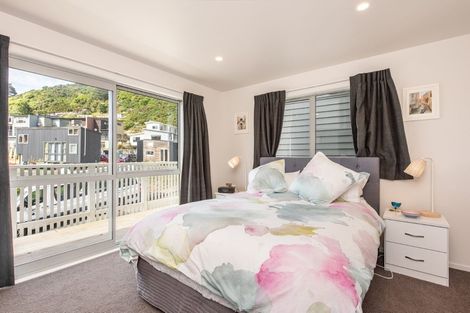 Photo of property in 14b Rarangi Way, Owhiro Bay, Wellington, 6023