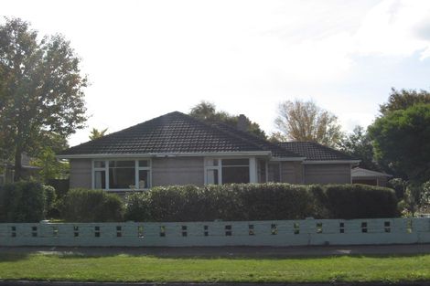 Photo of property in 140 Maidstone Road, Ilam, Christchurch, 8041
