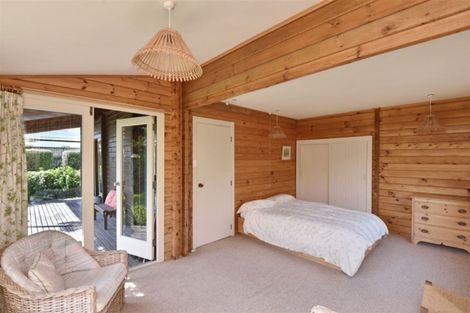 Photo of property in 71 Wiggins Street, Sumner, Christchurch, 8081