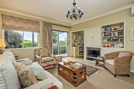 Photo of property in 2/32 Greenwood Road, Havelock North, 4130