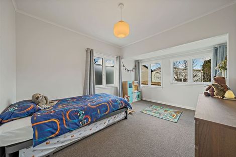 Photo of property in 17a Clinton Avenue, Te Atatu Peninsula, Auckland, 0610