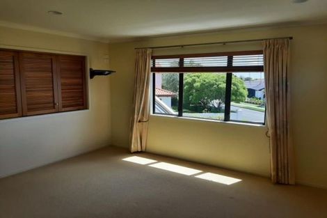 Photo of property in 12 Tupare Place, Highlands Park, New Plymouth, 4312