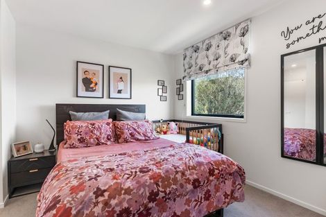 Photo of property in 14 Ara Toutouwai, Karori, Wellington, 6012