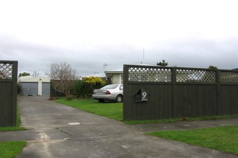 Photo of property in 9 Motuoapa Place, Kelvin Grove, Palmerston North, 4414
