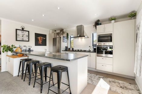 Photo of property in 3 Tararua Crescent, Carterton, 5713