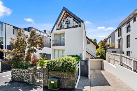 Photo of property in 8/32 Cranmer Square, Christchurch Central, Christchurch, 8013