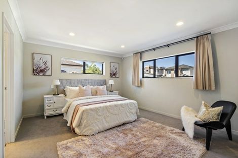 Photo of property in 17 Oak Bark Drive, Schnapper Rock, Auckland, 0632