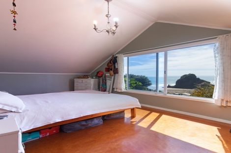 Photo of property in 46 Rayner Road, Piha, New Lynn, 0772