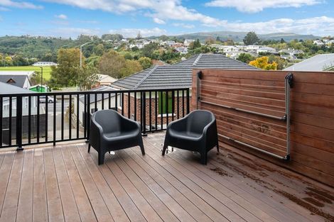 Photo of property in 99 Kaikorai Valley Road, Glenross, Dunedin, 9011