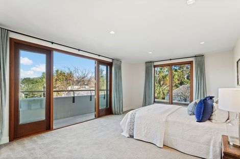 Photo of property in 118 Straven Road, Fendalton, Christchurch, 8014