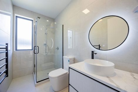 Photo of property in 261 West Hoe Heights, Orewa, 0931