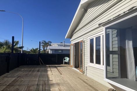 Photo of property in 1218a Papamoa Beach Road, Papamoa Beach, Papamoa, 3118