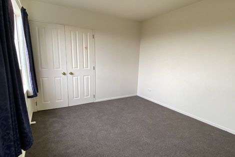 Photo of property in 2/336a East Coast Road, Sunnynook, Auckland, 0632