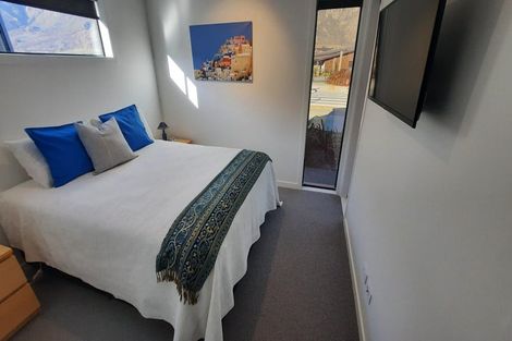 Photo of property in 84 Howden Drive, Jacks Point, 9371