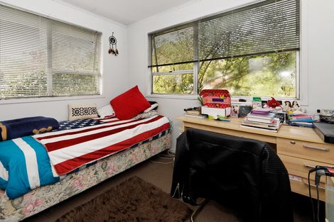 Photo of property in 40 Lemnos Place, Titirangi, Auckland, 0604