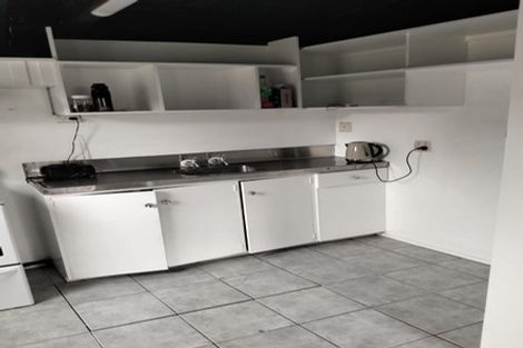 Photo of property in 112 Akaroa Drive, Maupuia, Wellington, 6022