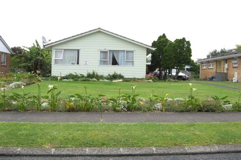 Photo of property in 13 Watchfield Close, Mangere, Auckland, 2022