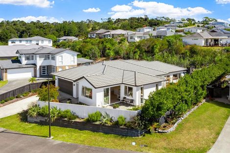 Photo of property in 9 Tirohanga Crescent, Stanmore Bay, Whangaparaoa, 0932