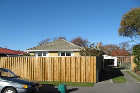 Photo of property in 15 Camelia Place, Islington, Christchurch, 8042