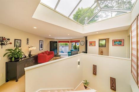 Photo of property in 55 Chatsworth Road, Silverstream, Upper Hutt, 5019