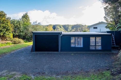 Photo of property in 69 Milton Terrace, Picton, 7220